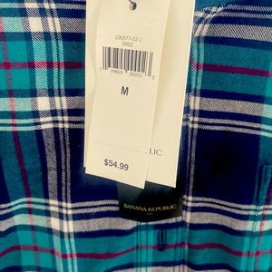 Banana republic women’s plaid shirt.